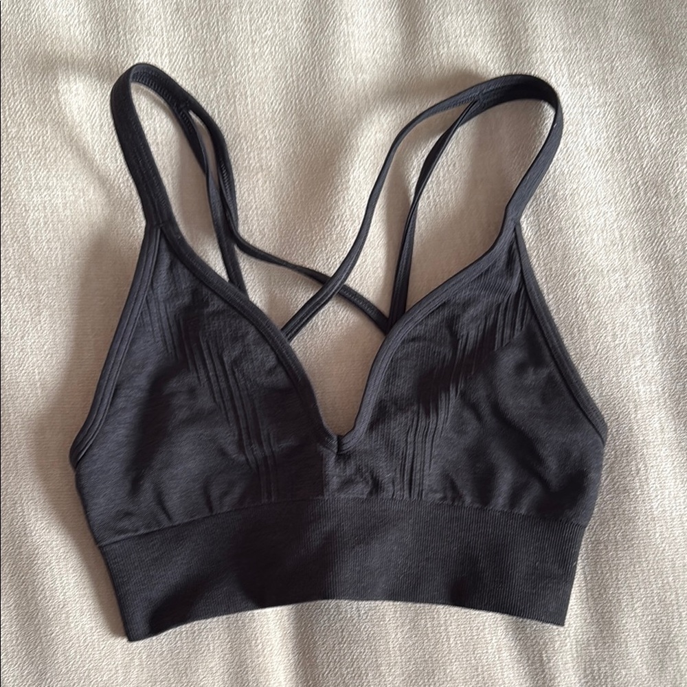 Lululemon scrappy plunge sports bra